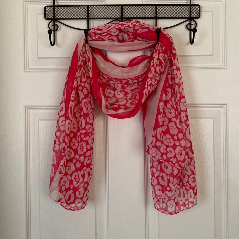 Hot Pink and White Leopard Print Lightweight Transitional Scarf